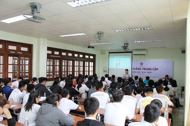 Khai giảng đợt 3/2019 Trường Trung cấp Bách Khoa Sài Gòn 4