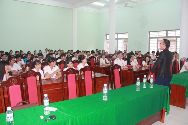 Sôi động chương trình trang bị kỹ năng “Hội nhập sau tốt nghiệp và kỹ năng giao tiếp để thành công”