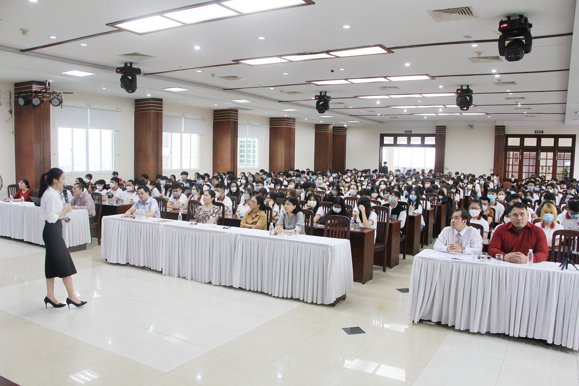 Trường Trung cấp Bách Khoa Sài Gòn Chào Đón hơn 500 tân sinh viên nhập học đợt 6/2022