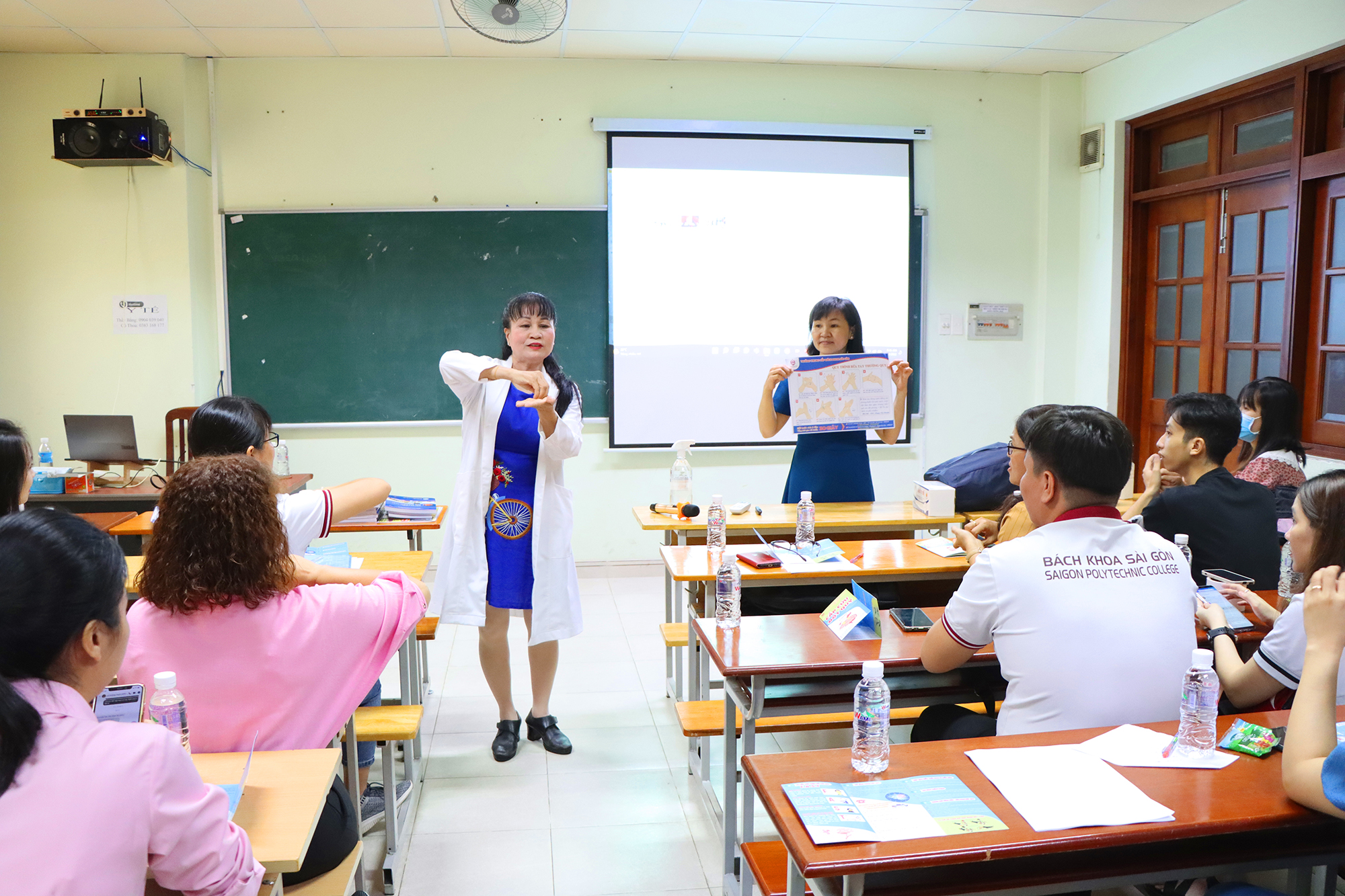 Trường trung cấp Bách Khoa Sài Gòn học hướng dẫn phòng chống đột quỵ