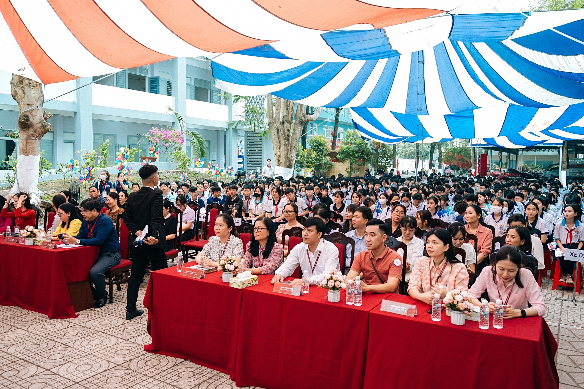 campus tour discover your future lan 2 trai nghiem thuc te dinh huong tuong lai cung truong trung cap bach khoa sai gon 15