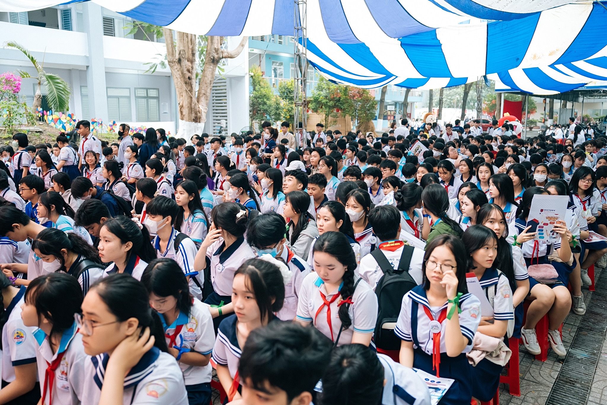 campus tour discover your future lan 2 trai nghiem thuc te dinh huong tuong lai cung truong trung cap bach khoa sai gon 18